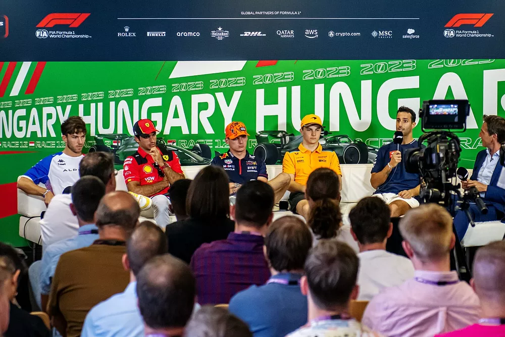 Pierre Gasly, Alpine F1 Team, Carlos Sainz, Scuderia Ferrari, Max Verstappen, Red Bull Racing, Oscar Piastri, McLaren, Daniel Ricciardo, Scuderia AlphaTauri
