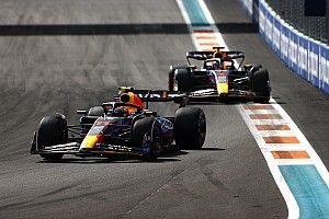 Horner: Verstappen used “damage” in Miami F1 first sector to overcome Perez