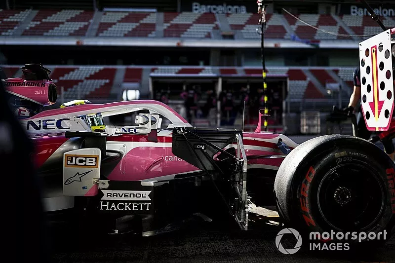Nick Yelloly, Racing Point RP19, s'arr&ecirc;te au stand