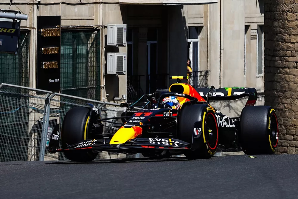 Sergio Perez, Red Bull Racing RB18 
