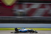 Russell reconoce que los Williams son los m&aacute;s lentos