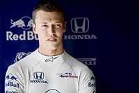 Un "problema de operación" dejó a Kvyat con neumáticos usados en la Q2