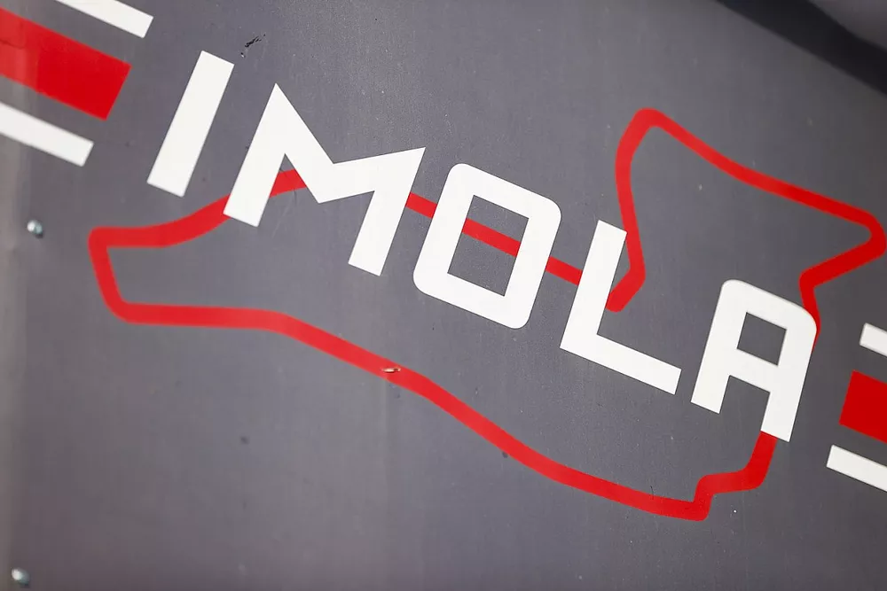 Imola signage