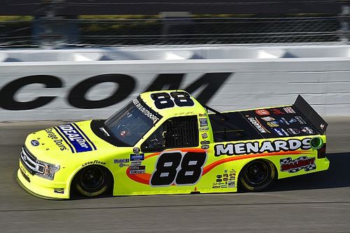 Matt Crafton snaps winless streak with Kansas Truck victory