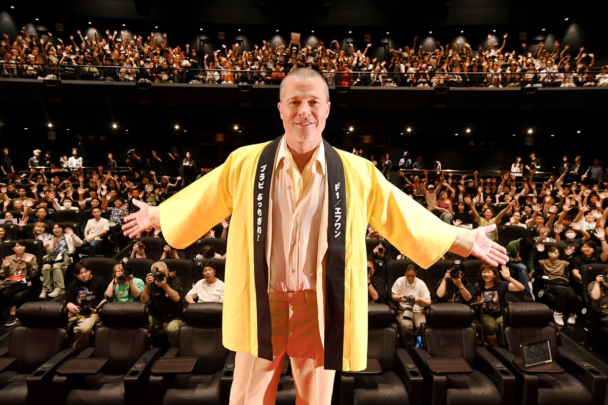 最終値下 F1 ブラッド・ピット 舞台挨拶 直筆サイン チラシ フライヤー