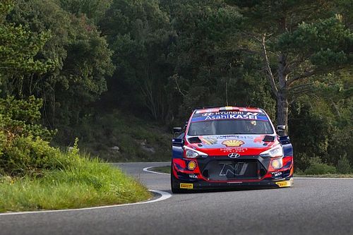 Neuville cierra el viernes como l&iacute;der en Espa&ntilde;a con Ogier en top 5