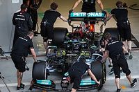 Mercedes rodó con los dos coches en día de filmación en Bahréin