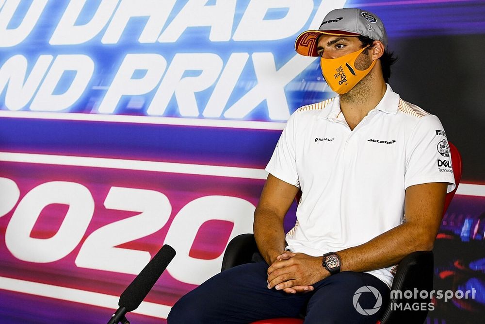 Carlos Sainz Jr., McLaren, en rueda de prensa