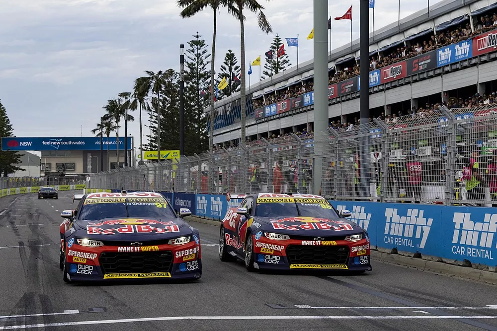 Shane van Gisbergen, Triple Eight Race Engineering Chevrolet Camaro ZL1, Broc Feeney, Triple Eight Race Engineering Chevrolet Camaro ZL1