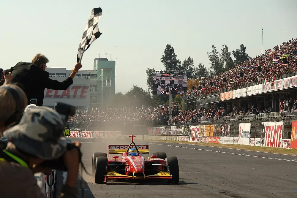 Ganador de la carrera Sebastien Bourdais, Newman Haas Lanigan Racing