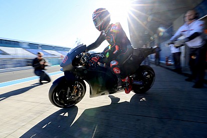 Nakagami da la sorpresa por delante de Márquez, Viñales y Lorenzo