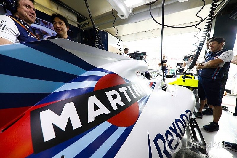Logotipo de Martini en el automóvil de Lance Stroll, Williams FW41 Mercedes