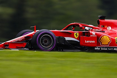 Vettel y Hamilton, en un suspiro antes de la clasificación en Austria