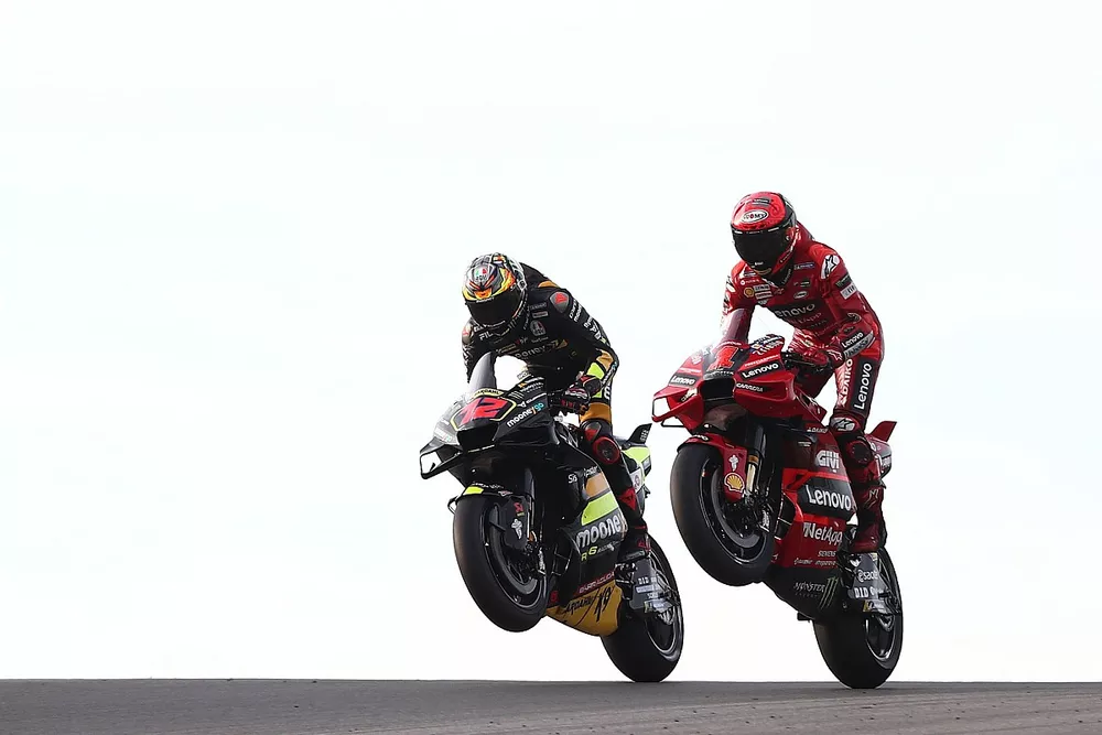 Marco Bezzecchi, VR46 Racing Team, Francesco Bagnaia, Ducati Team 