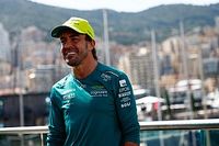 Alonso: Hamilton "sempre diz que ganha e perde junto com o time, ent&atilde;o, se n&atilde;o vencer, deve ficar" na Mercedes