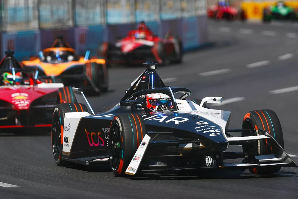Mitch Evans, Jaguar Racing, Jaguar I-TYPE 6, Sacha Fenestraz, Nissan Formula E Team, Nissan e-4ORCE 04