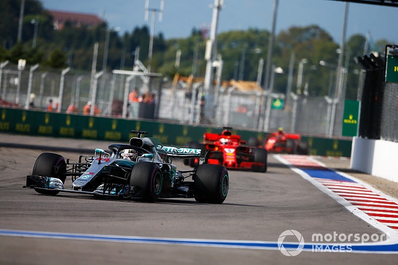 Mercedes ha ganado a Ferrari la guerra psicológica, dice Hamilton