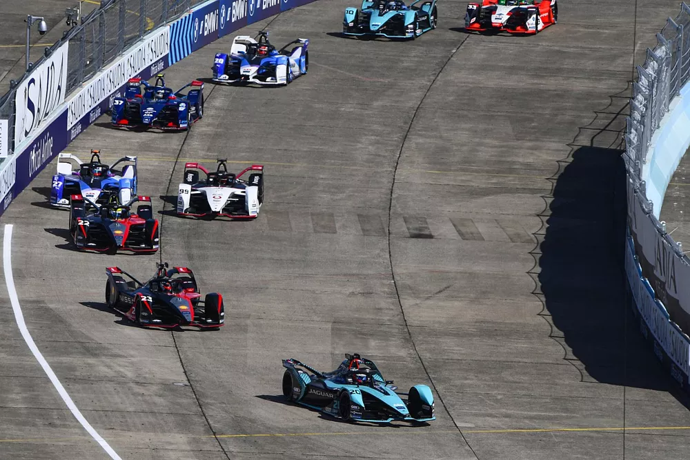 Mitch Evans, Jaguar Racing, Jaguar I-TYPE 5, Sebastien Buemi, Nissan e.Dams, Nissan IMO3, Oliver Rowland, Nissan e.Dams, Nissan IMO3, Pascal Wehrlein, Porsche, Porsche 99X Electric, Jake Dennis, BMW i Andretti Motorsport, BMW iFE.21