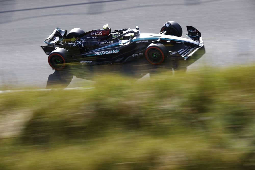 Lewis Hamilton, Mercedes F1 W15