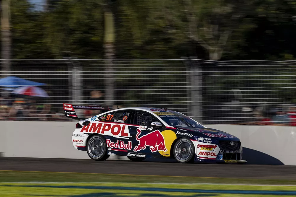 Shane van Gisbergen, Triple Eight Race Engineering Holden