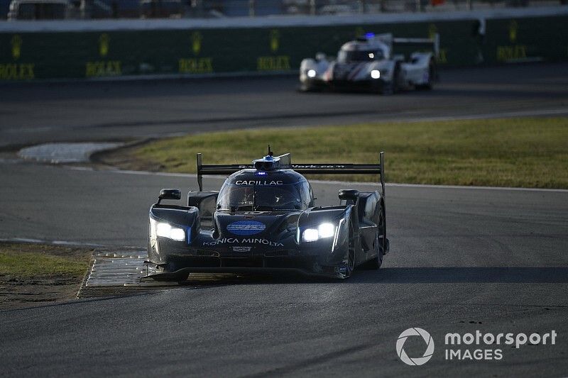 #10 Wayne Taylor Racing Cadillac DPi-V.R. Cadillac DPi, DPi: Renger Van Der Zande, Ryan Briscoe, Scott Dixon, Kamui Kobayashi