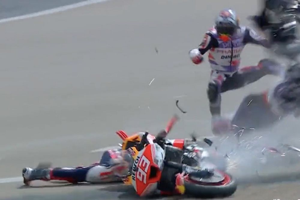 Caída Marc Márquez, Johann Zarco