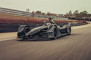 Porsche rueda por primera vez con su Fórmula E