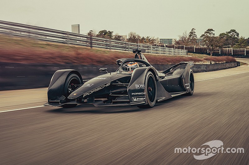 Photos - Premiers tours de roue pour Porsche en Formule E