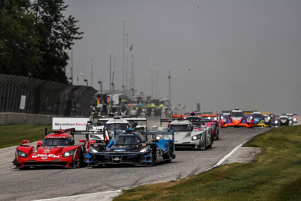 #31 Action Express Racing Cadillac DPi: Felipe Nasr, Pipo Derani, #10 Wayne Taylor Racing Acura ARX-05 Acura DPi: Ricky Taylor, Filipe Albuquerque, #55 Mazda Motorsports Mazda DPi: Oliver Jarvis, Harry Tincknell, #01 Chip Ganassi Racing Cadillac DPi: Renger van der Zande, Kevin Magnussen