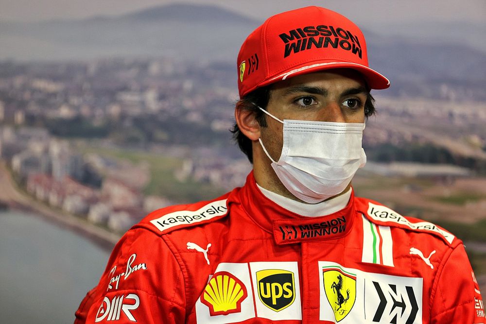 Carlos Sainz Jr., Ferrari, in the post Qualifying Press Conference