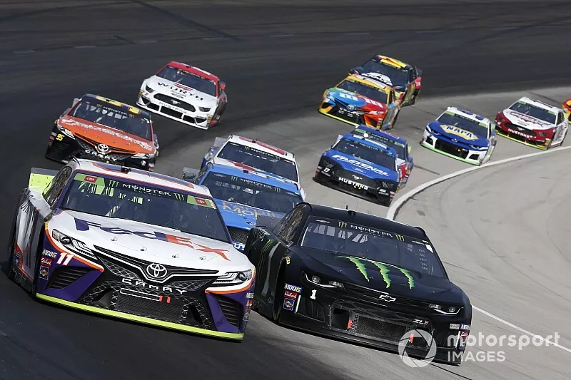 Denny Hamlin, Joe Gibbs Racing, Toyota Camry FedEx Office