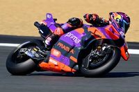 Martín bate el récord de Le Mans mientras Márquez se cae y queda fuera de la Q2