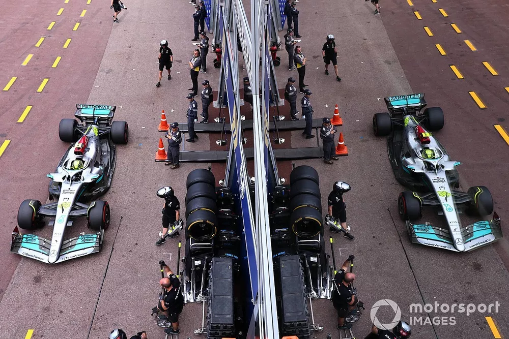 Lewis Hamilton, Mercedes W13, in the pit lane