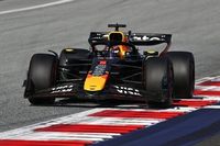 VIDEO: Verstappen abandona tras un choque de Antonelli en el arranque de Austria