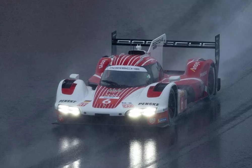 #6 Porsche Penske Motorsport Porsche 963: Kevin Estre, Laurens Vanthoor