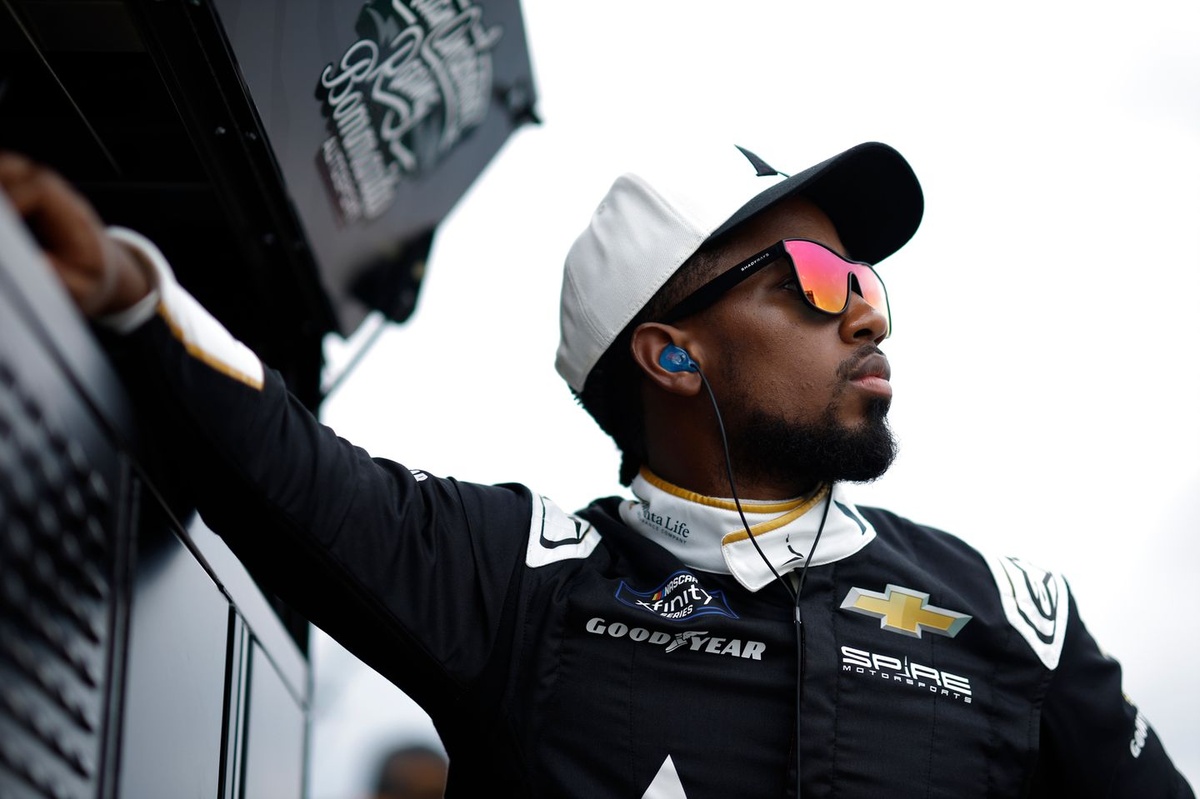 Rajah Caruth secures Hendrick seat for Kansas NASCAR Xfinity race