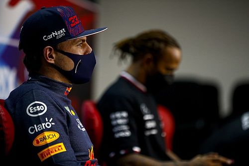 Verstappen explains why he could not re-attack Hamilton 