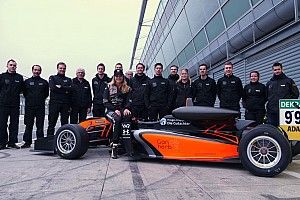 Floersch vuelve a la pista por primera vez desde su grave accidente en Macao