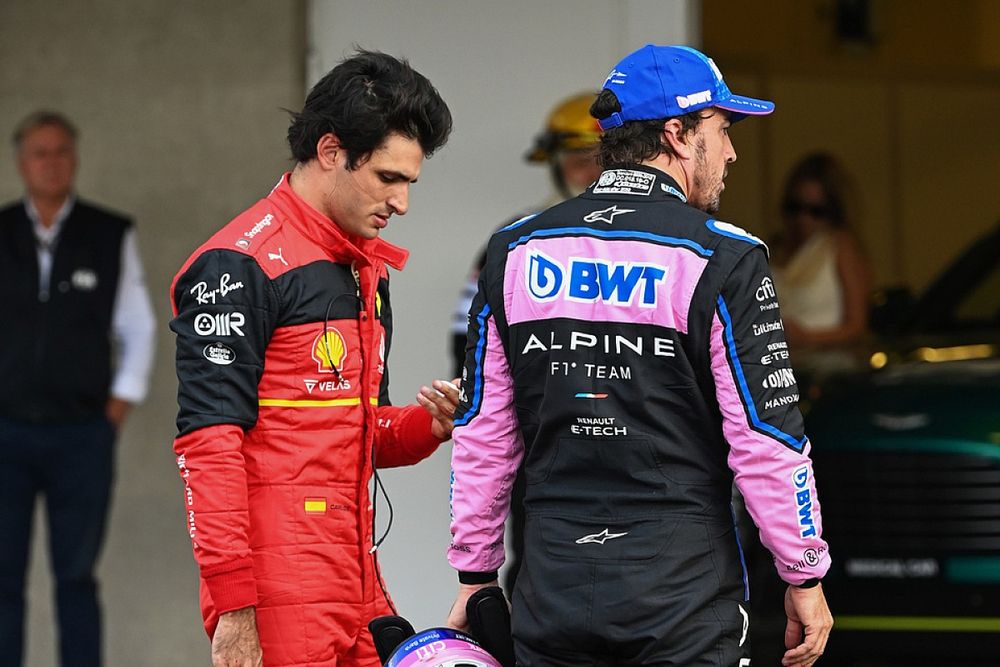 Carlos Sainz, Ferrari, Fernando Alonso, Alpine F1 Team, se pesan tras la clasificaci&oacute;n