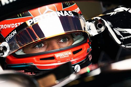 Button: Mercedes debe tratar por igual a Russell y Hamilton