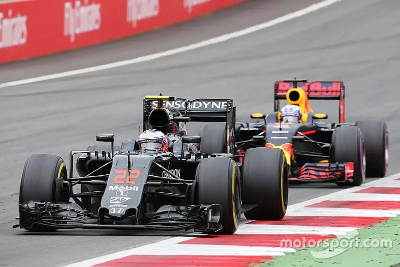 Jenson Button, McLaren MP4-31