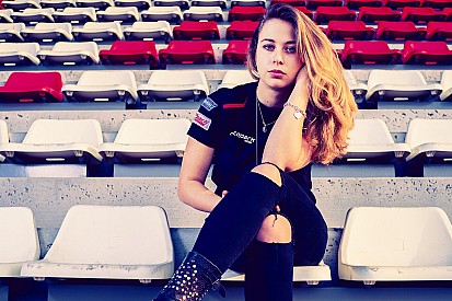 Mick Schumacher y otros pilotos envían mensajes de aliento a Sophia Floersch