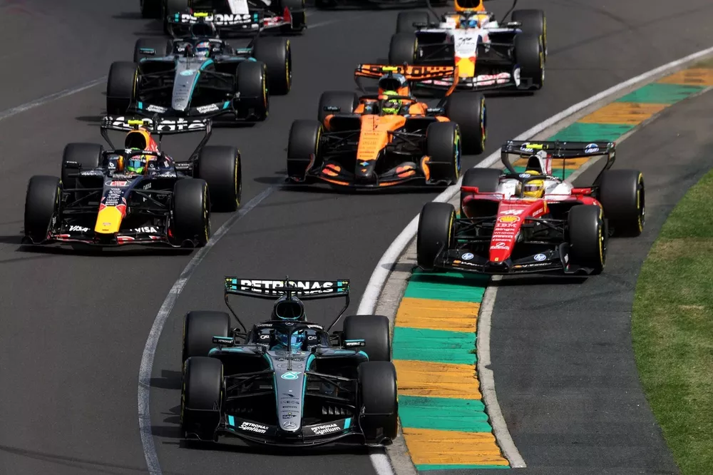 Lewis Hamilton, Ferrari, George Russell, Mercedes