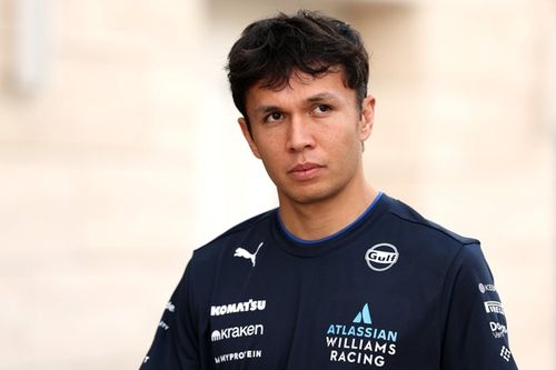 Albon resta importancia al mejor ritmo de Sainz: "Parece un cambio, pero no es así"