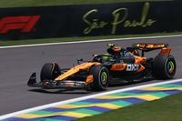 Norris y Piastri lideran la Práctica con Alonso 4º; Verstappen y Ferrari se esconden