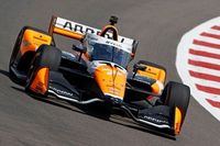 McLaren przejmuje kontrolę