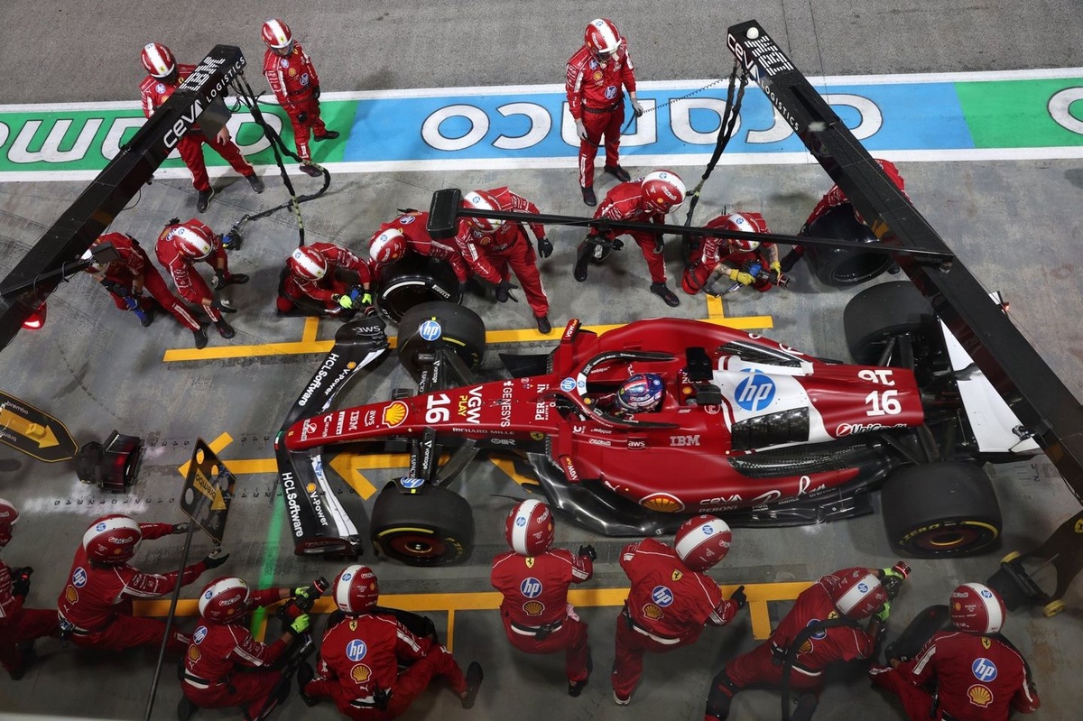 Jenson Button: Ferrari staff feel 