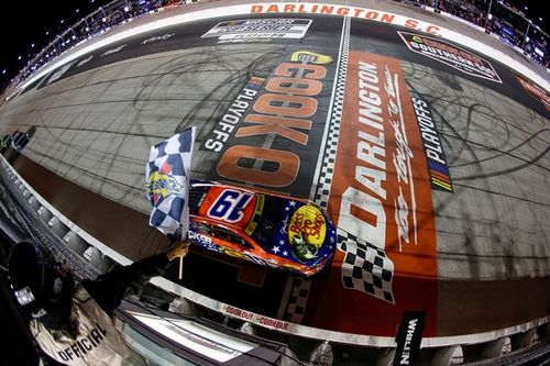 NASCAR: Chase Briscoe logra una dramática victoria en Darlington