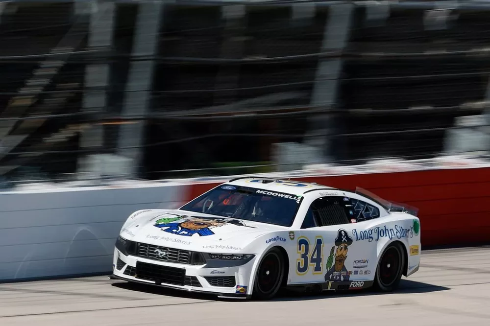 Michael McDowell, Front Row Motorsports, Long John Silver's Ford Mustang
