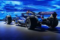 Albon: "El nuevo Williams se siente muy diferente en el simulador"